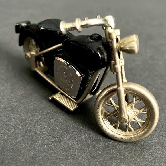 Daniel David Motorcycle Desk Clock - Picture 5 of 10